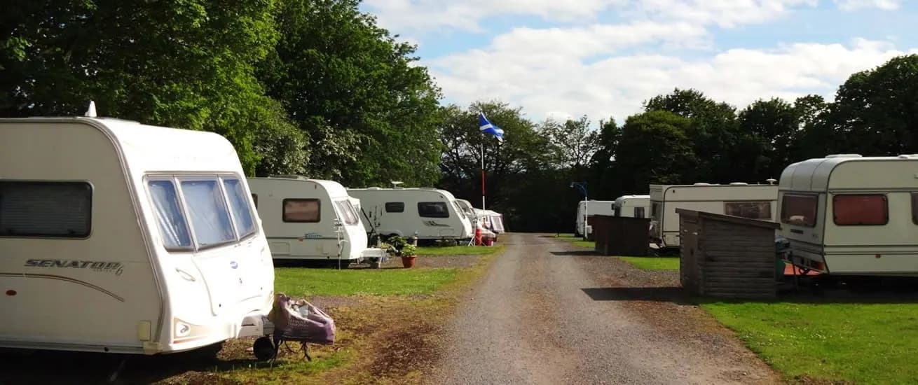 Bruces Cave Caravan, camping