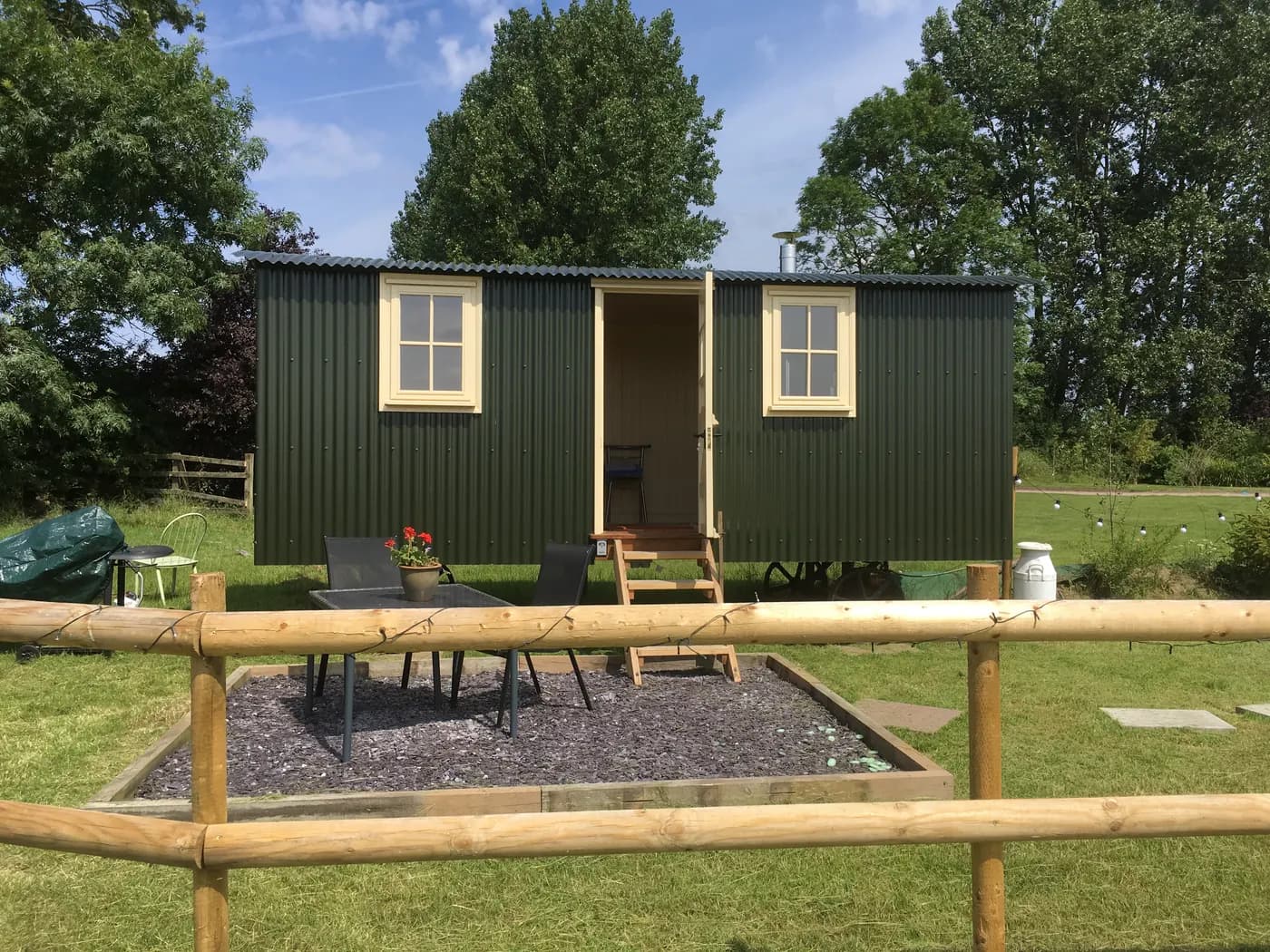 Oxton Hill Hideaway, glamping
