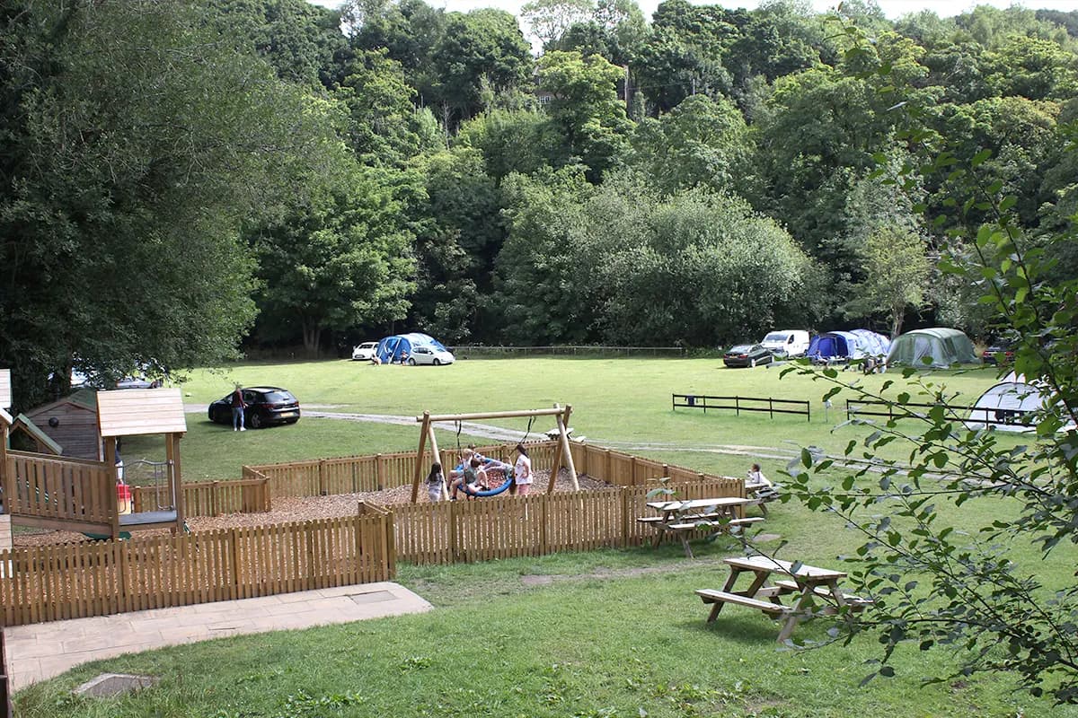 Holme Valley Camping & Caravan Park, camping
