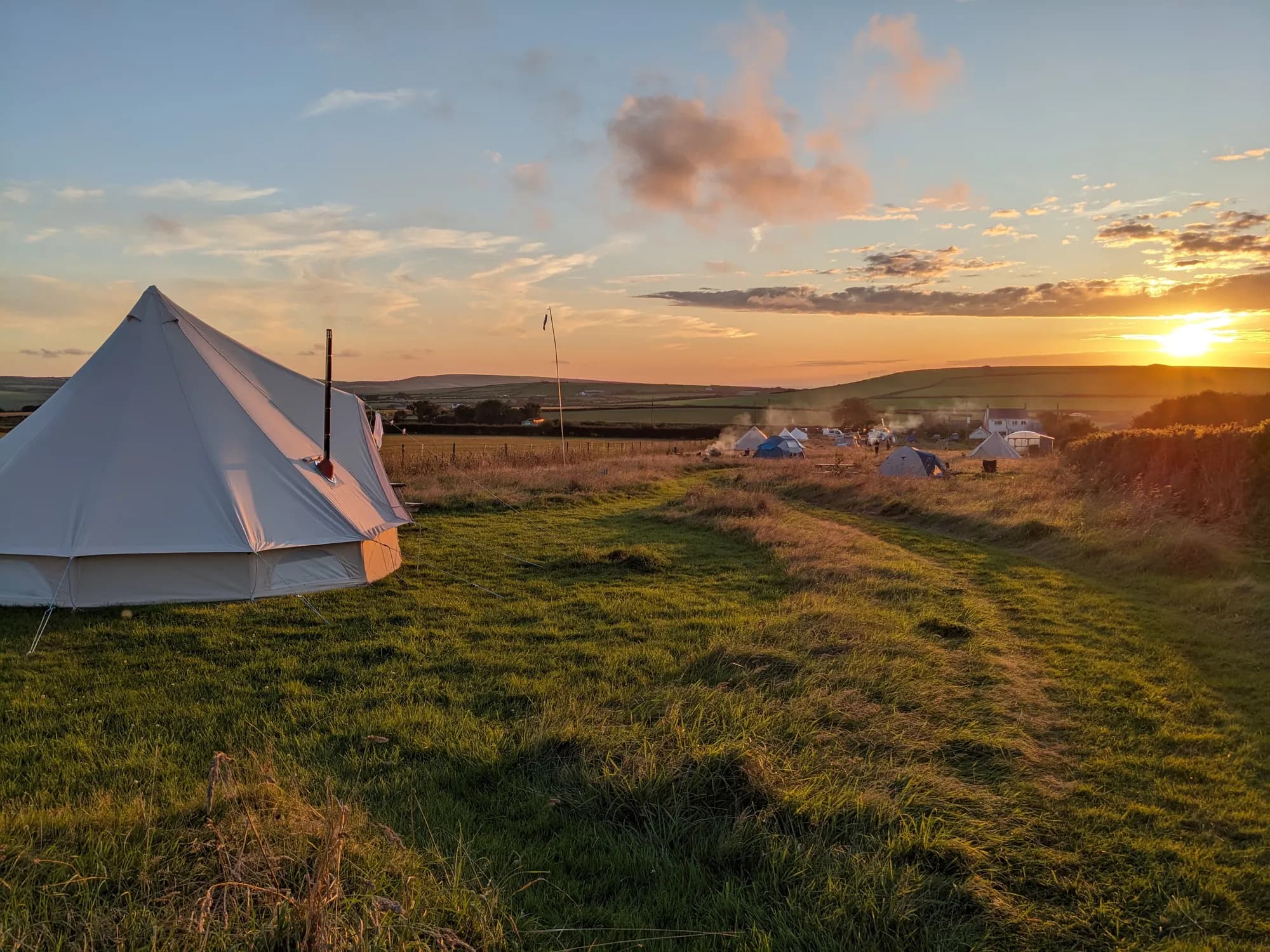 Mwnt Camping