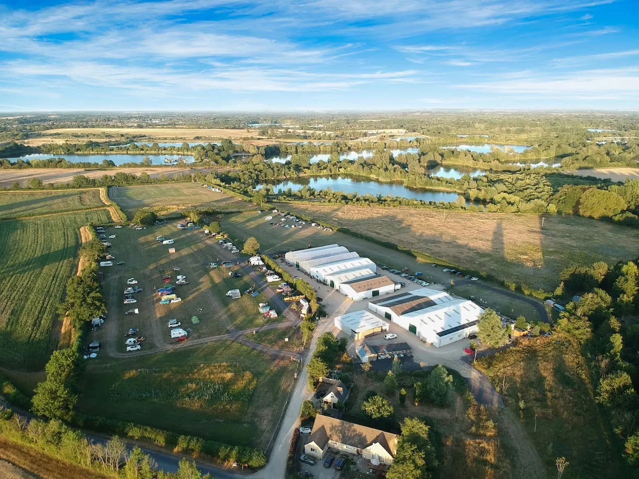 Cotswold Lakes Camping