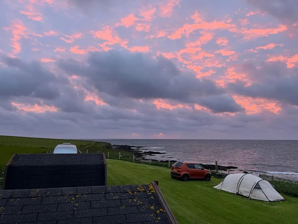 Ayres Rock Hostel & Campsite
